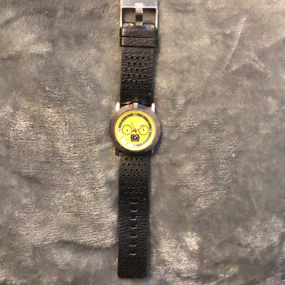 Mens Watch - Picture 2 of 3